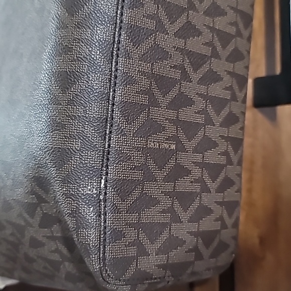 Michael Kors handbag - Picture 4 of 4